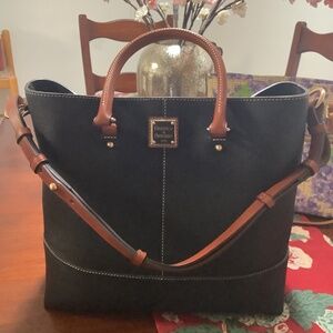 NWT Dooney & Bourke Pebble Grain Chelsea